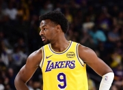 U8国际-Ming回归赛场，比分优势明显首场状态亮眼，湖人观众沸腾！的简单介绍