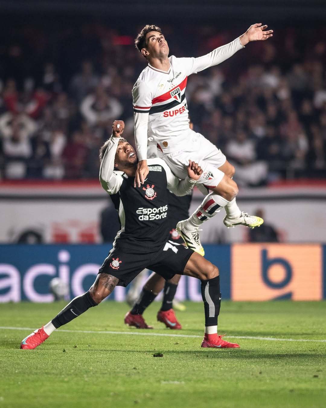 包含穆雷连续五场比赛得分超过绝杀，切尔西挑战极限！的词条